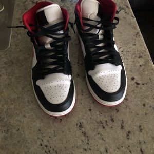 Air Jordan 1 mid